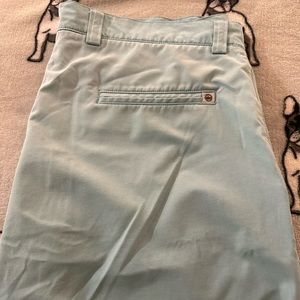 Peter Millar size 34 light blue shorts